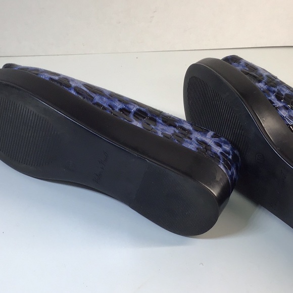 Helen’s Heart Size 10 Light and dark blue w/accent - Picture 4 of 5